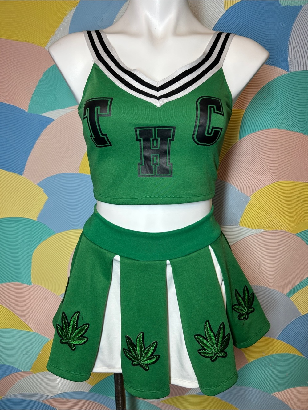 Green Circle Skirt — High-Waist Skater Skirt with Leaf Embroidery sz S
